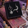 Boucles d'oreille asymétriques "Le Kraken de la Baie de Morts & Fiers" - Grenat et acier inoxydable doré ou argenté
