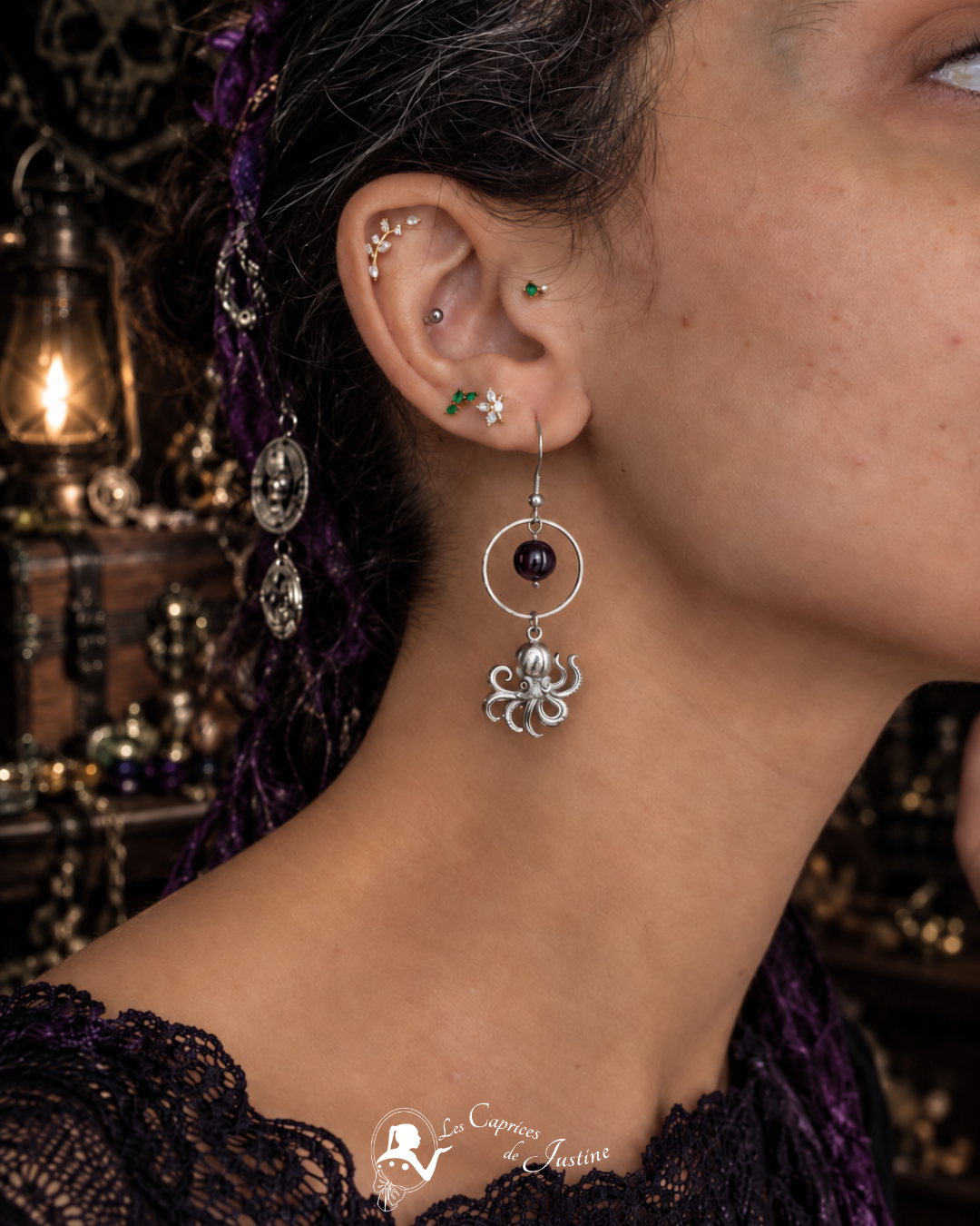 Boucles d'oreille asymétriques "Le Kraken de la Baie de Morts & Fiers" - Grenat et acier inoxydable doré ou argenté – Image 4